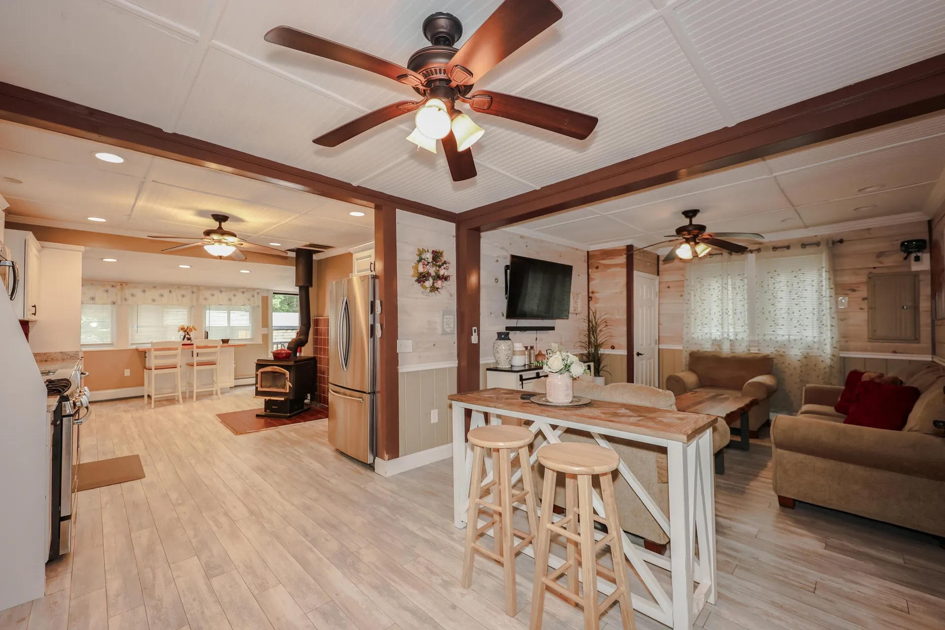 3 Viau Road Windham NH 03087