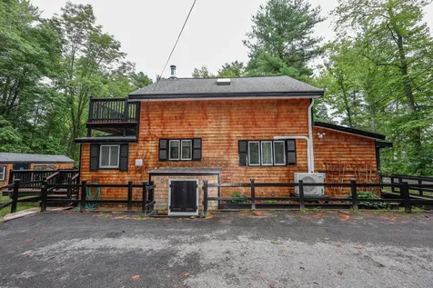 3 Viau Road Windham NH 03087
