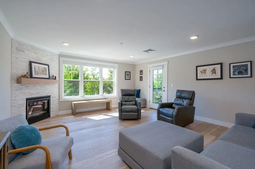 2075 Lafayette Road Portsmouth NH 03801
