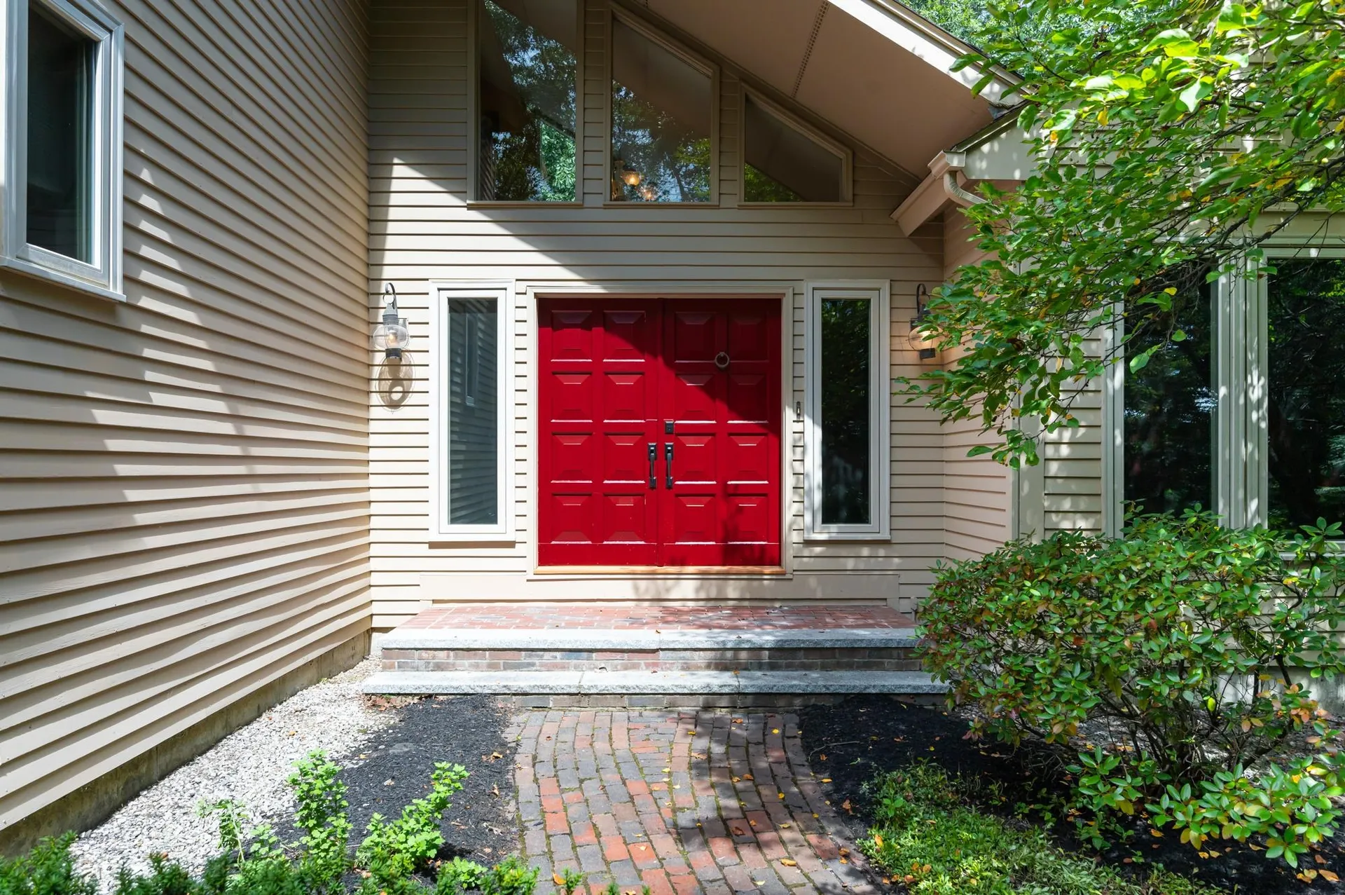 90 Pine Hill Road Hollis NH 03049