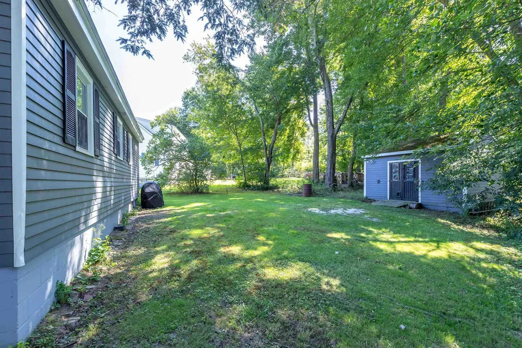 14 Coburn Avenue Pelham NH 03076