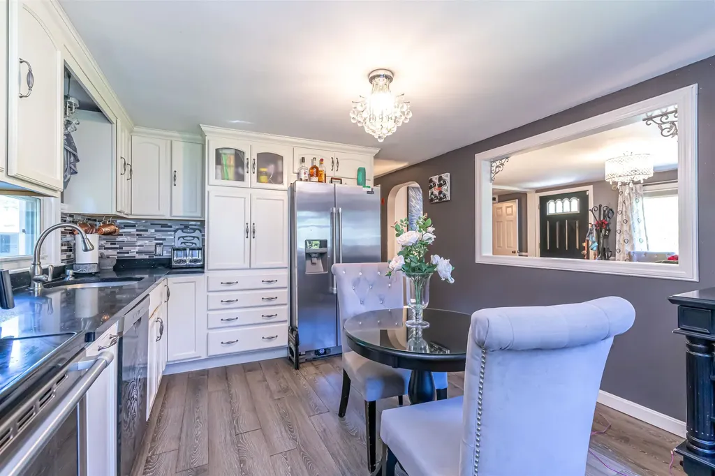 14 Coburn Avenue Pelham NH 03076