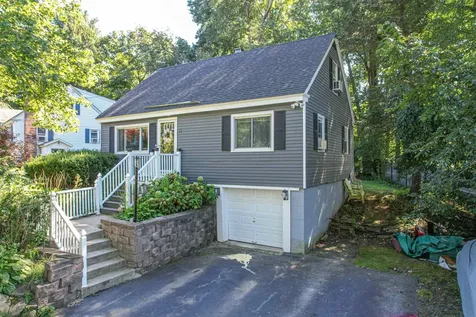 14 Coburn Avenue Pelham NH 03076