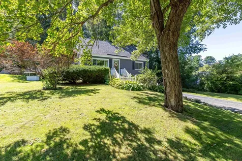 14 Coburn Avenue Pelham NH 03076
