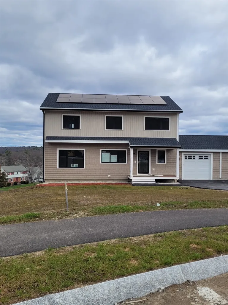 21 Windsor Lane Hudson NH 03051