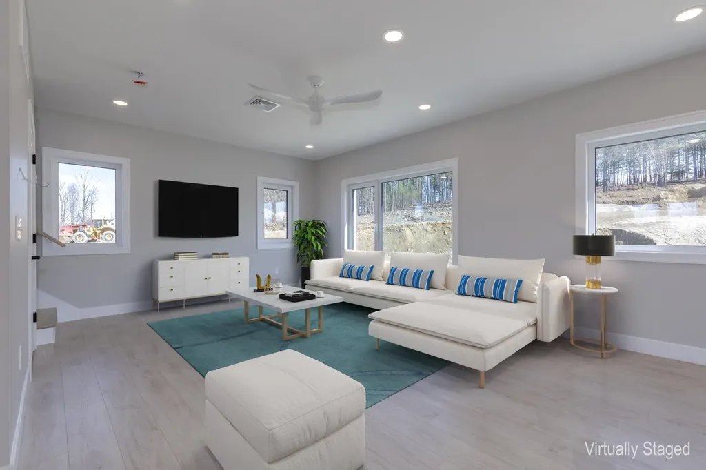 21 Windsor Lane Hudson NH 03051