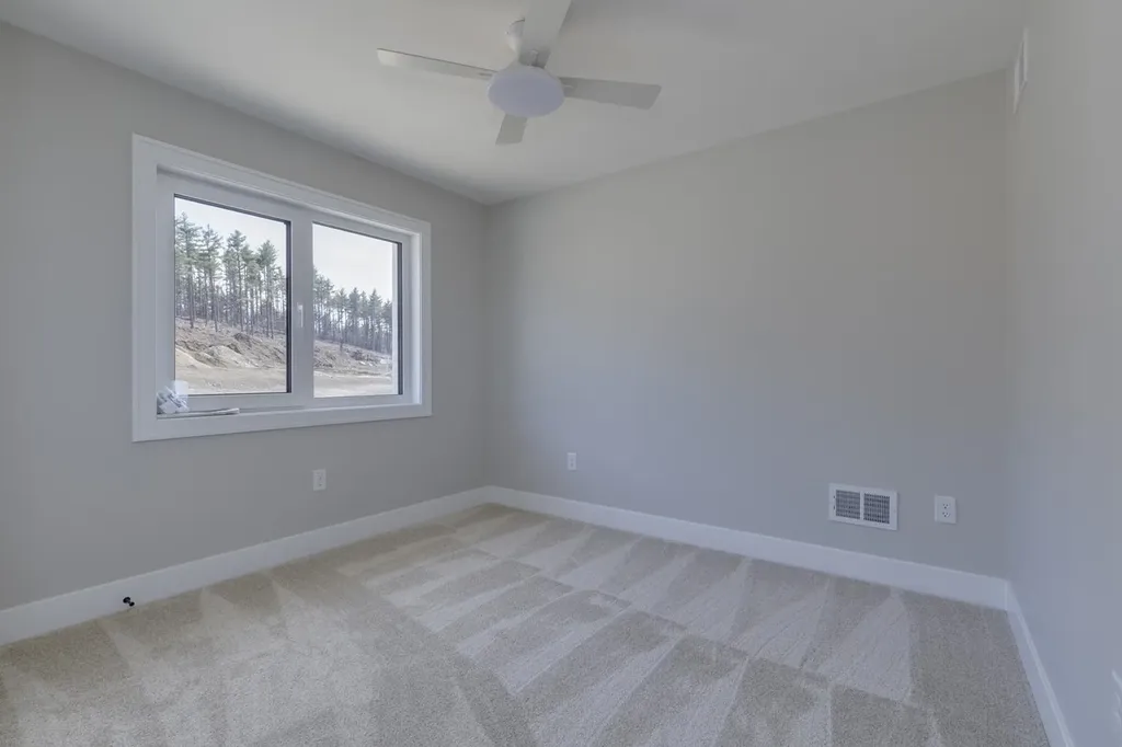 21 Windsor Lane Hudson NH 03051