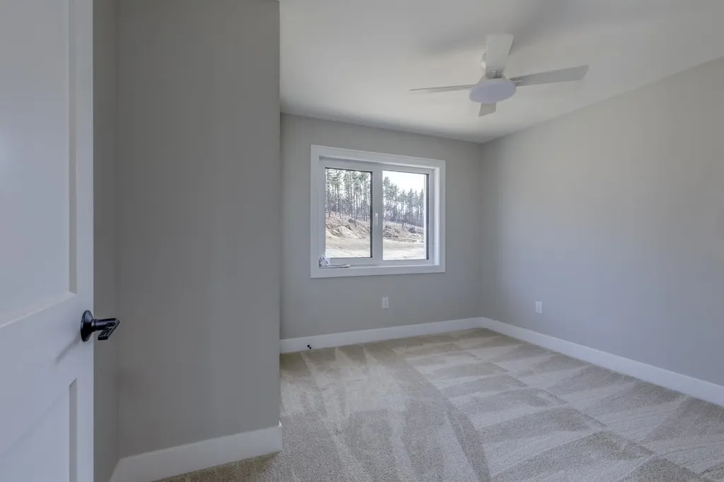 21 Windsor Lane Hudson NH 03051