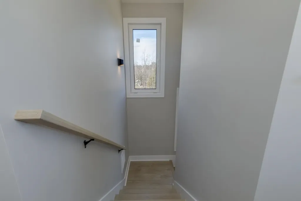 21 Windsor Lane Hudson NH 03051