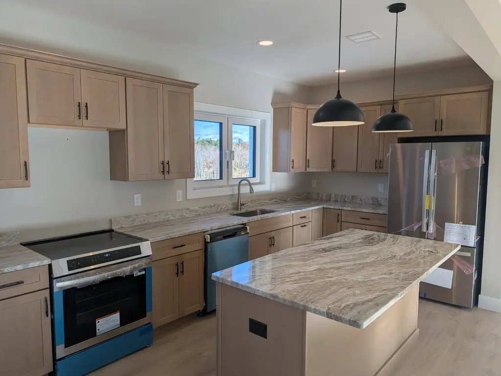 21 Windsor Lane Hudson NH 03051