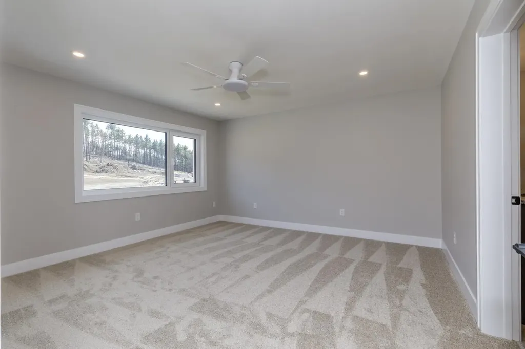 21 Windsor Lane Hudson NH 03051