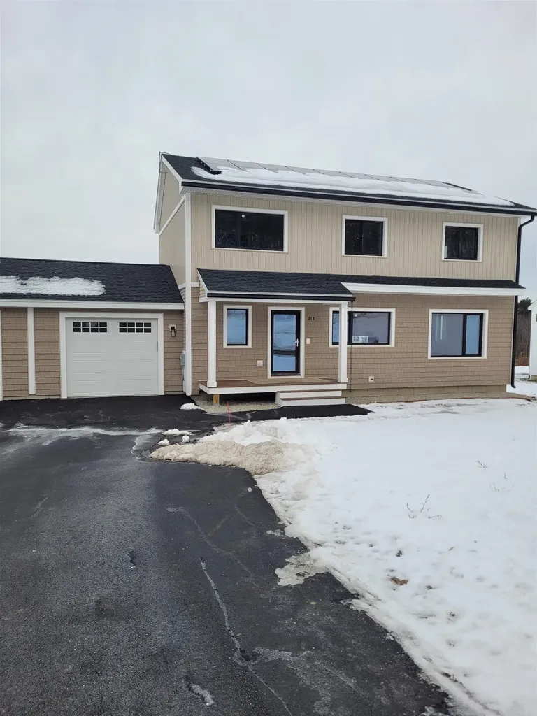 21 Windsor Lane Hudson NH 03051