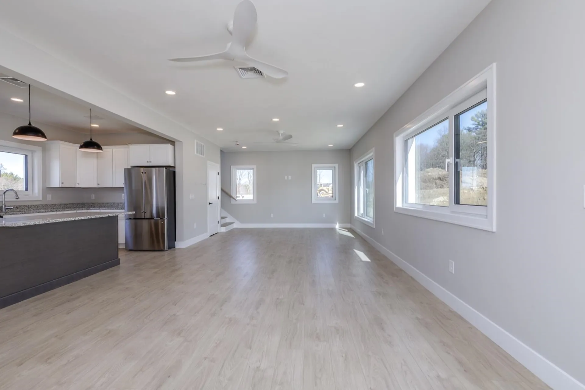 21 Windsor Lane Hudson NH 03051