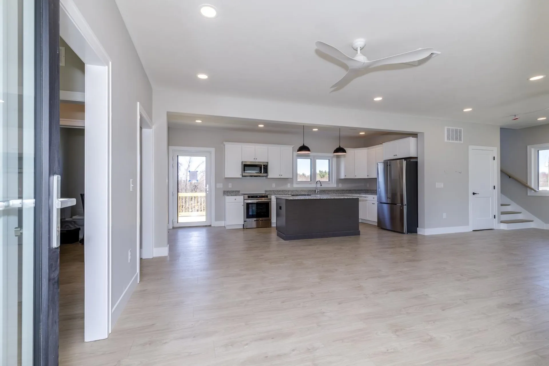 21 Windsor Lane Hudson NH 03051