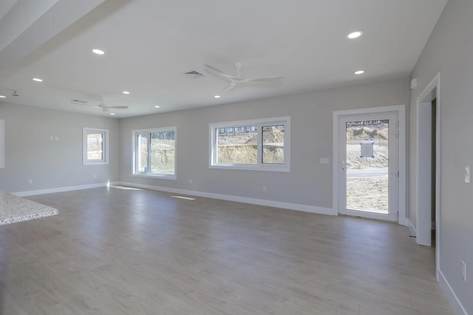 21 Windsor Lane Hudson NH 03051