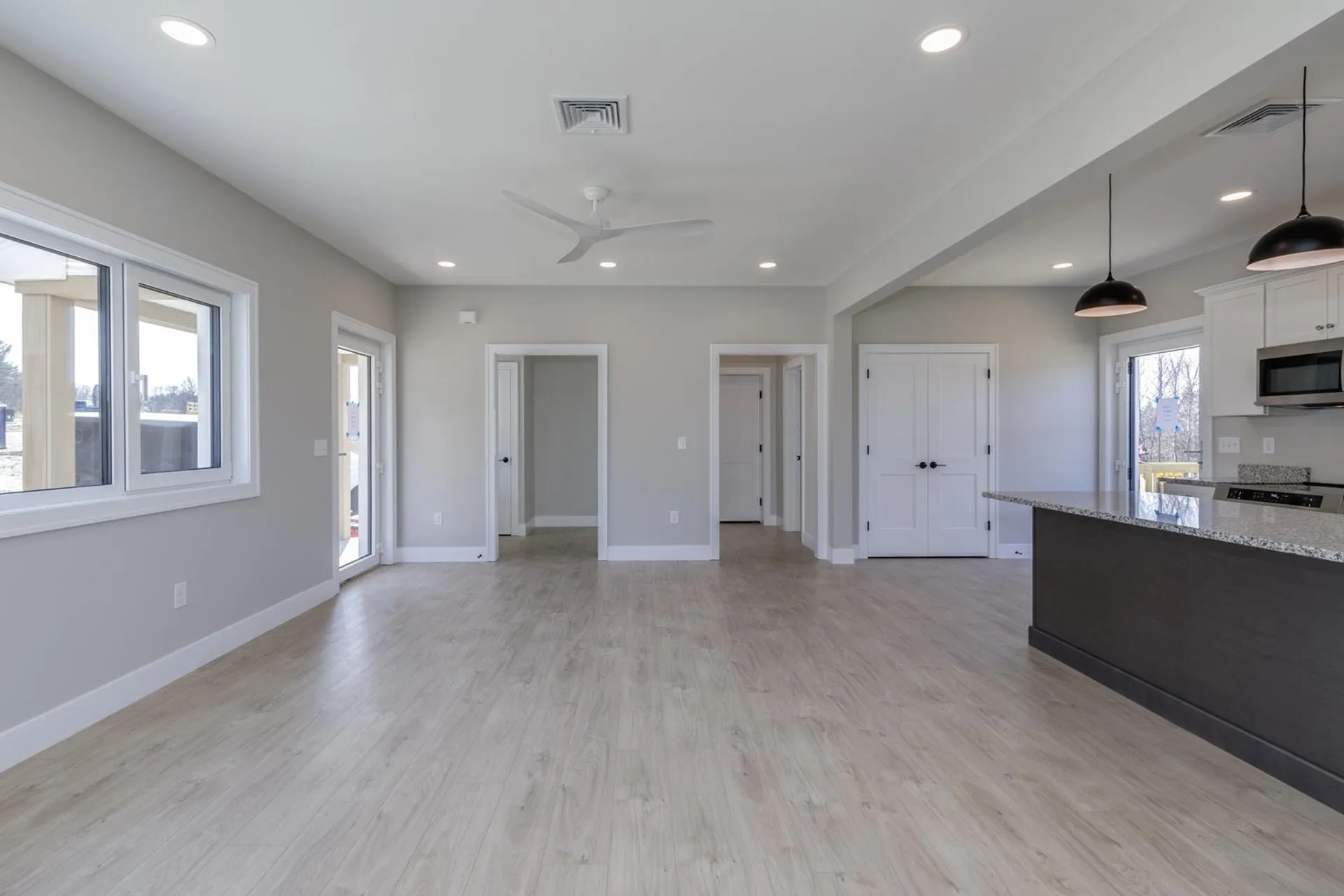 21 Windsor Lane Hudson NH 03051