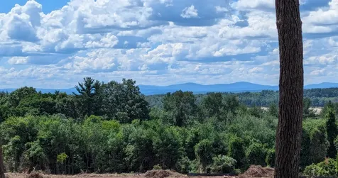 21 Windsor Lane Hudson NH 03051