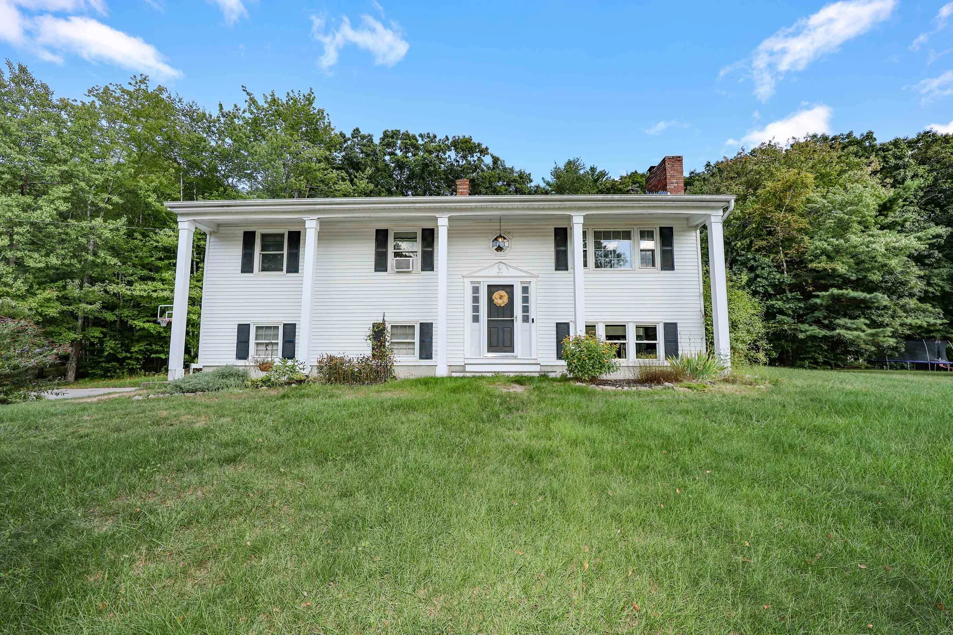 3 Thomas Street Windham NH 03087
