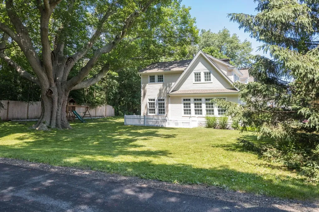 30 Gray Lodge Road Kittery ME 03904