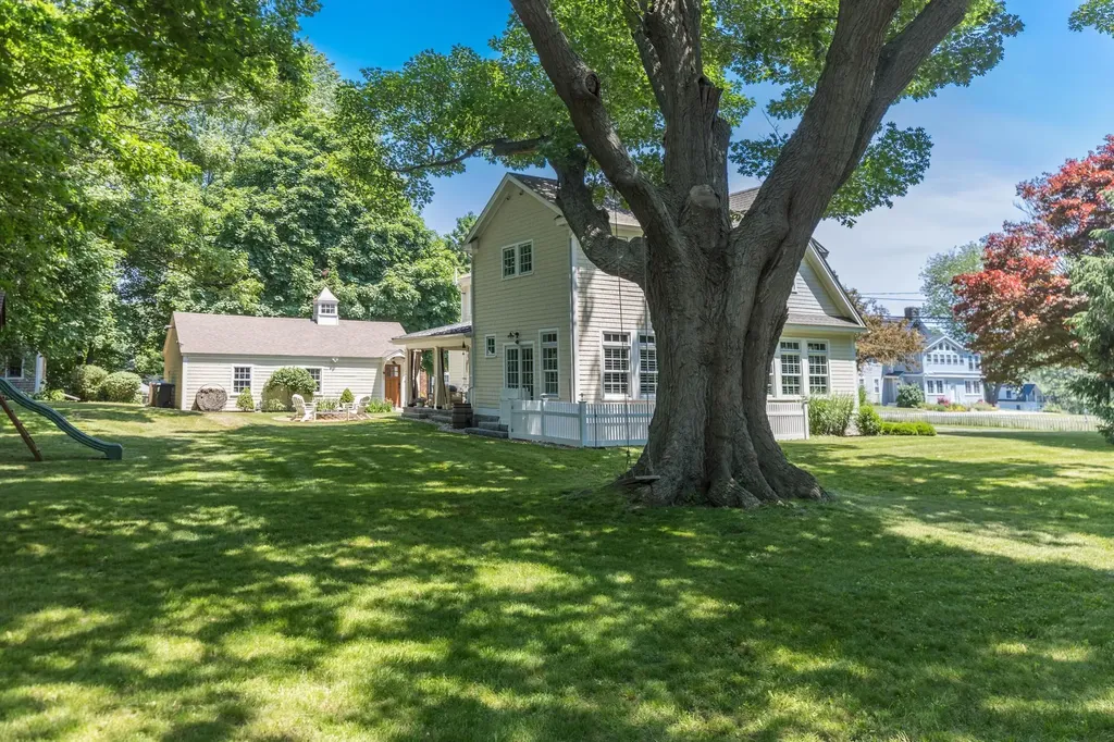 30 Gray Lodge Road Kittery ME 03904