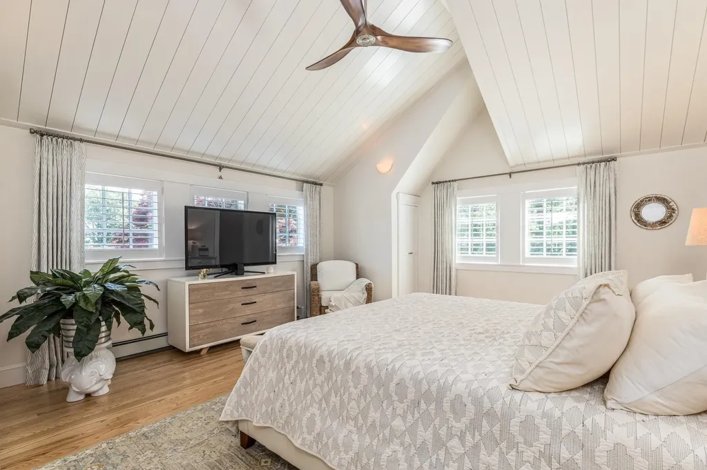 30 Gray Lodge Road Kittery ME 03904