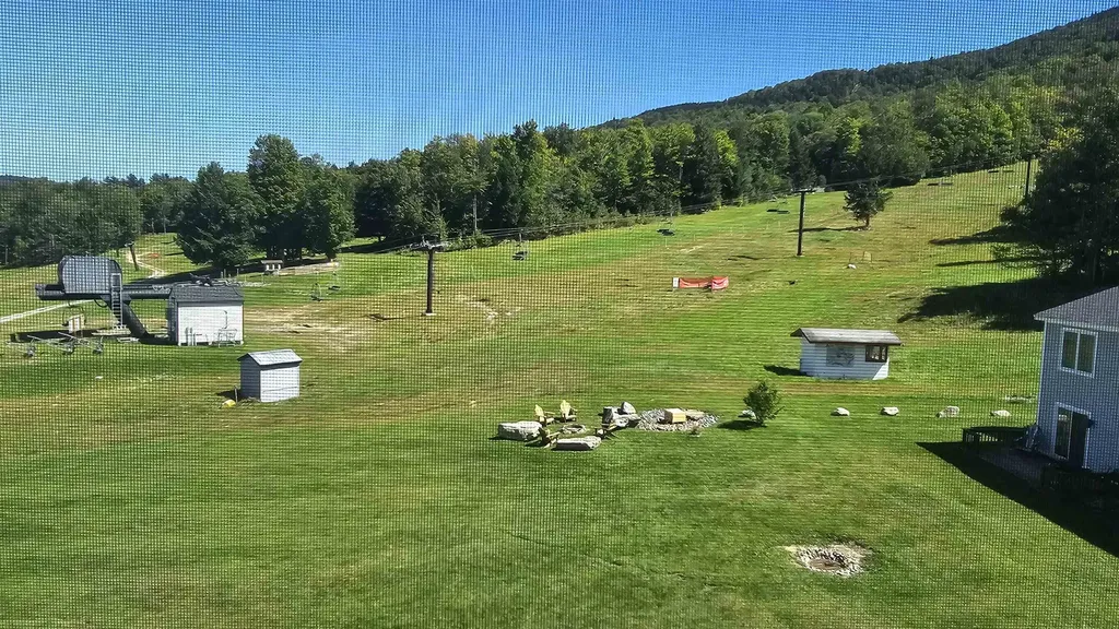 113 Trailside Condos Londonderry VT 05148