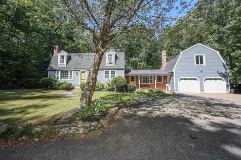 90 Old Lee Road Newfields NH 03856