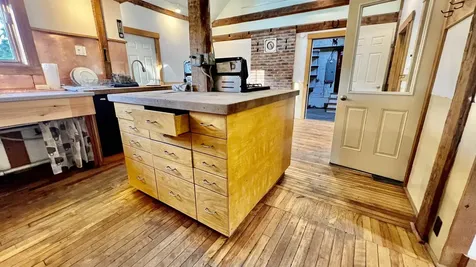 7 North Road Eden VT 05653