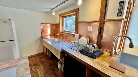 7 North Road Eden VT 05653