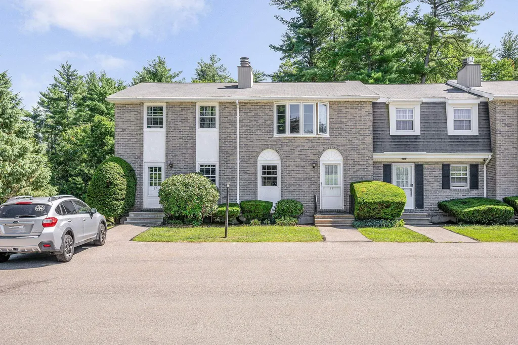 88 Fieldstone Drive Londonderry NH 03053
