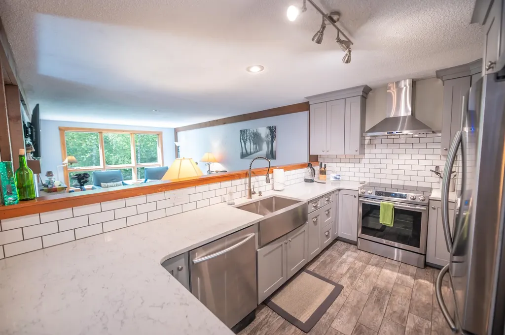 2a White Oaks Loop Dover VT 05356