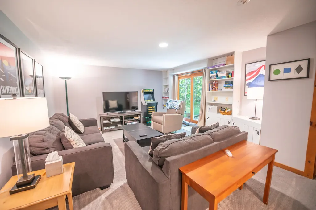 2a White Oaks Loop Dover VT 05356