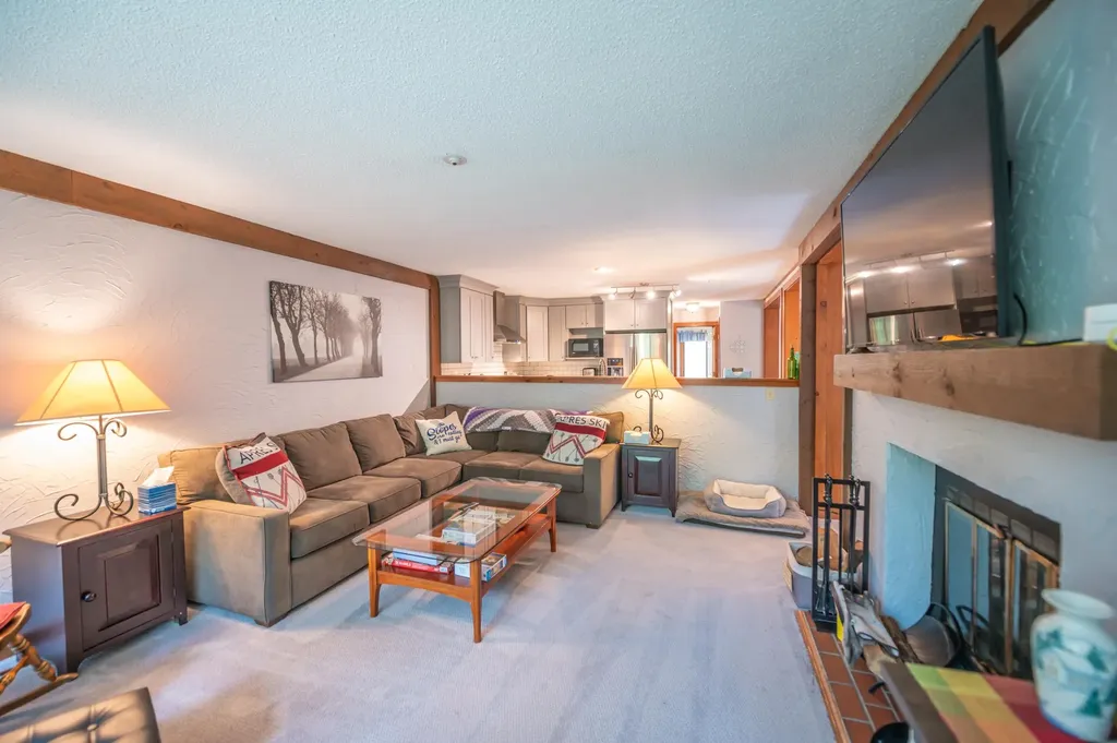 2a White Oaks Loop Dover VT 05356