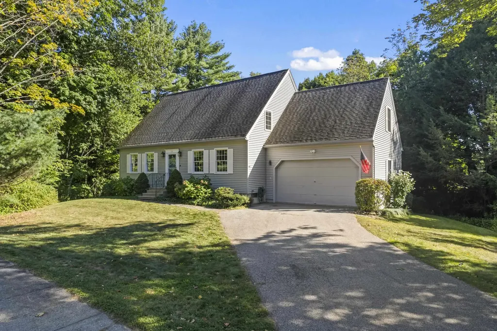 34 Governor Sawyer Lane Dover NH 03820