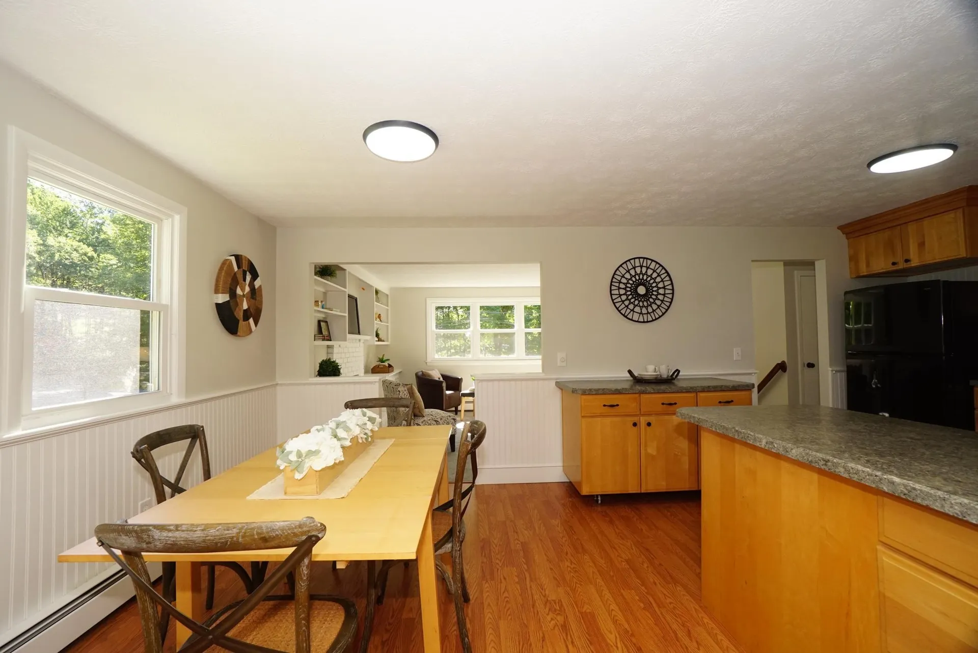 13 Overlook Avenue Londonderry NH 03053