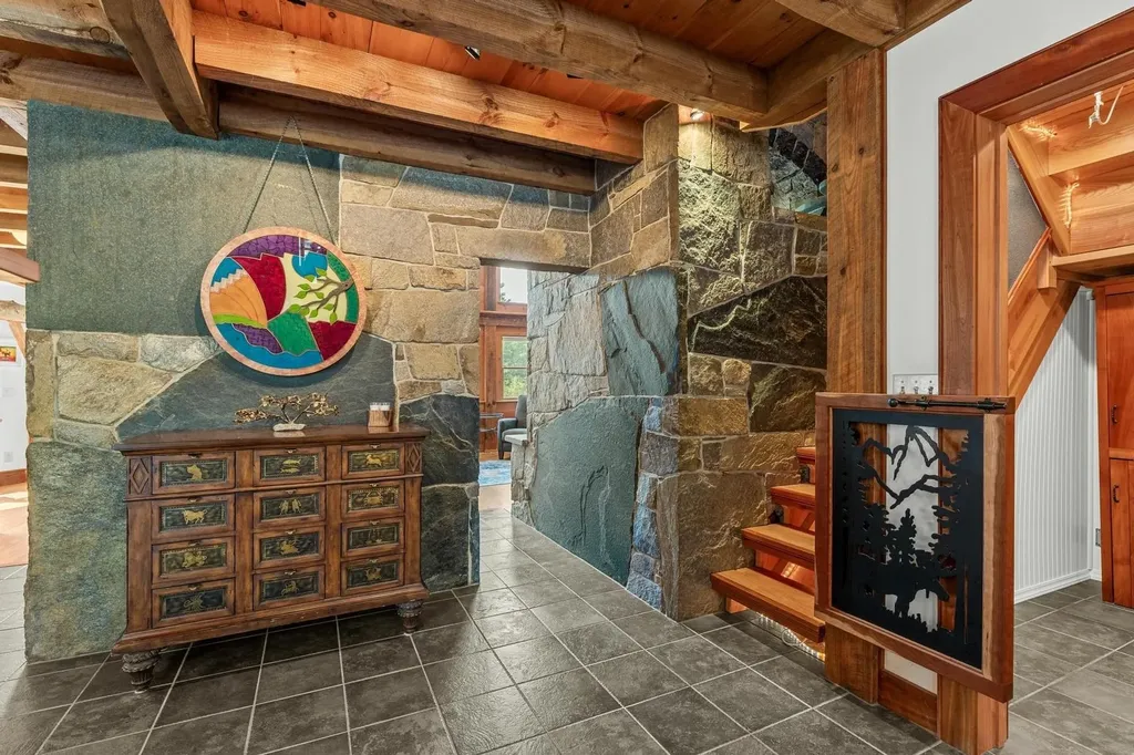 6171 Whipple Hollow Road Pittsford VT 05763