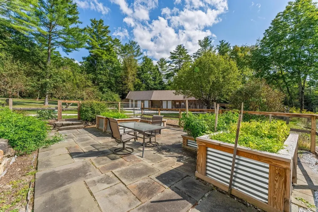 6171 Whipple Hollow Road Pittsford VT 05763