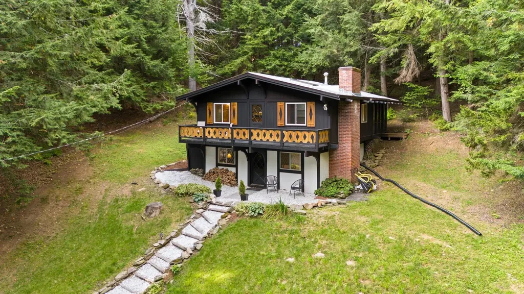 46 Yodel Valley Road West Windsor VT 05089