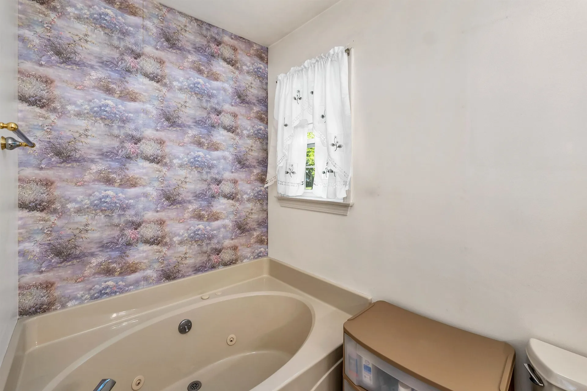 84 Tucker Shore Road Belmont NH 03220