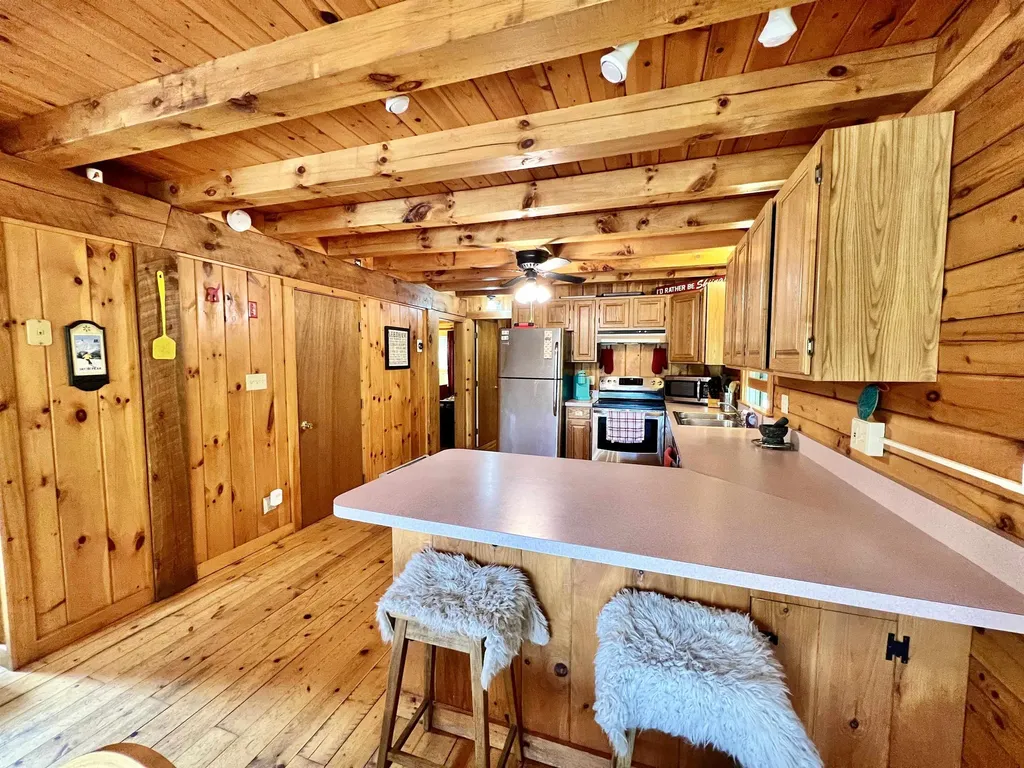 208 Lakeside Drive Haverhill NH 03785