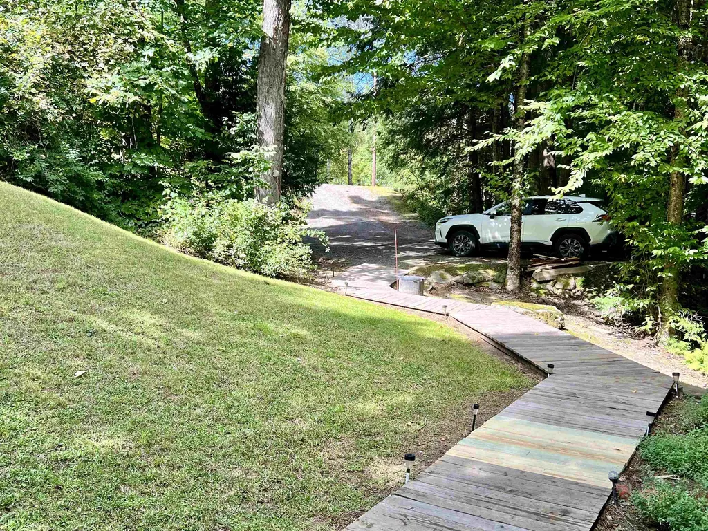 208 Lakeside Drive Haverhill NH 03785