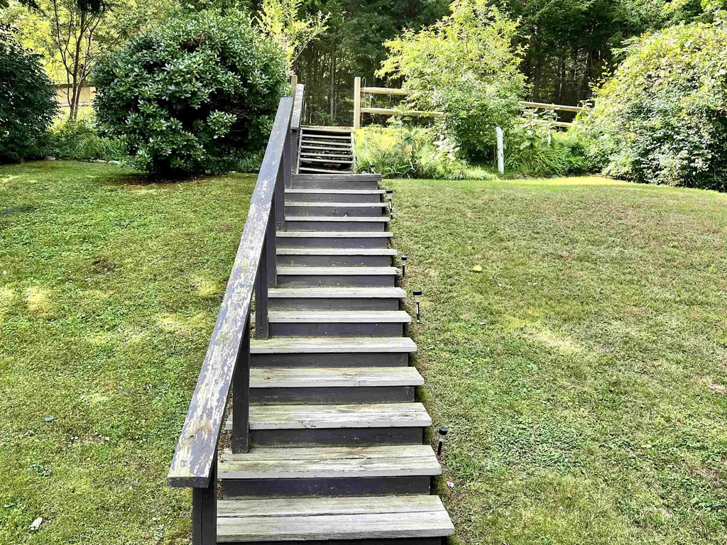 208 Lakeside Drive Haverhill NH 03785