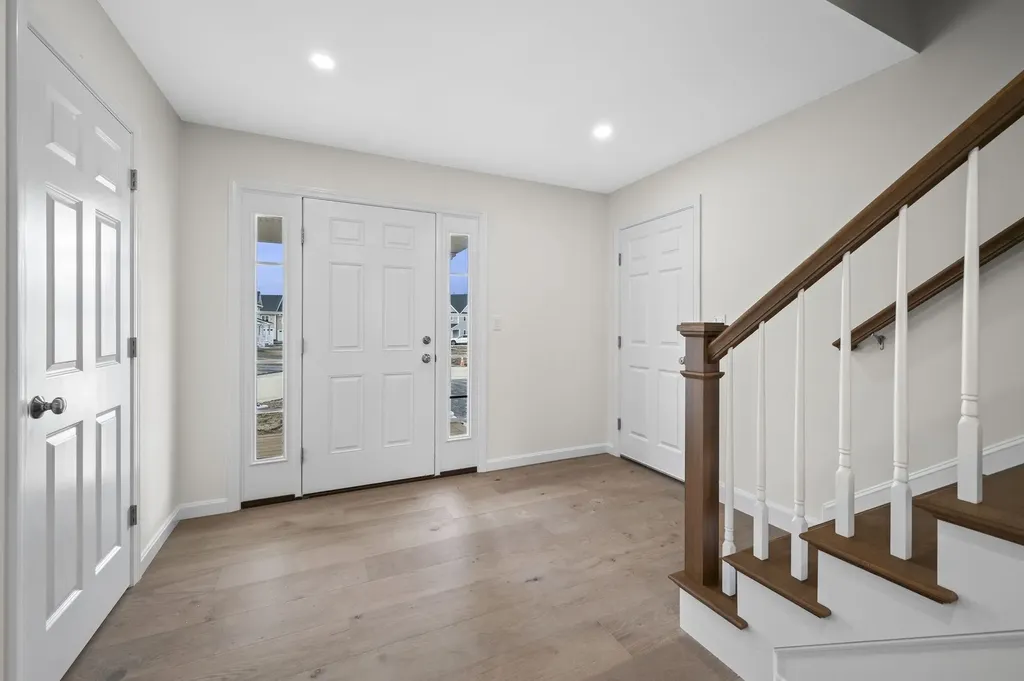 109 Centerwood Way Manchester NH 03102