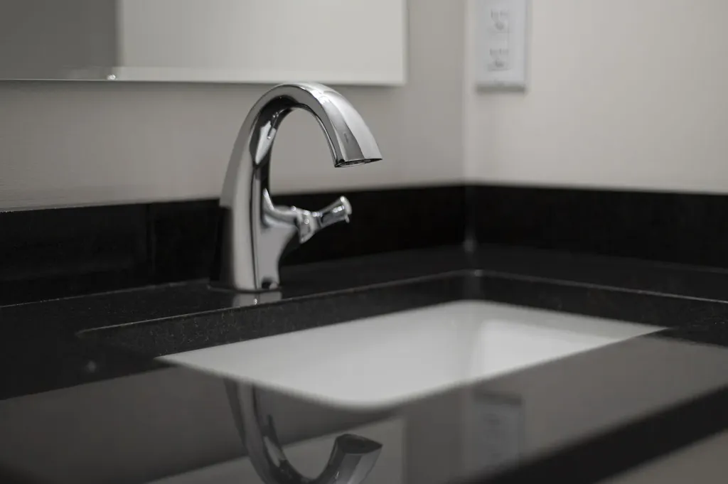 109 Centerwood Way Manchester NH 03102