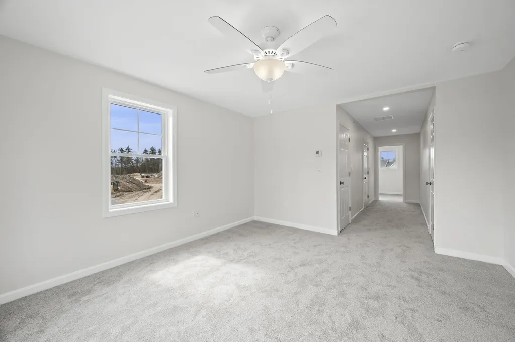 109 Centerwood Way Manchester NH 03102