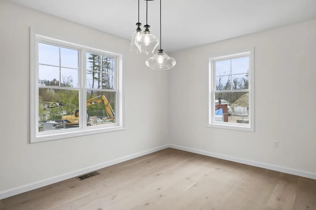 109 Centerwood Way Manchester NH 03102