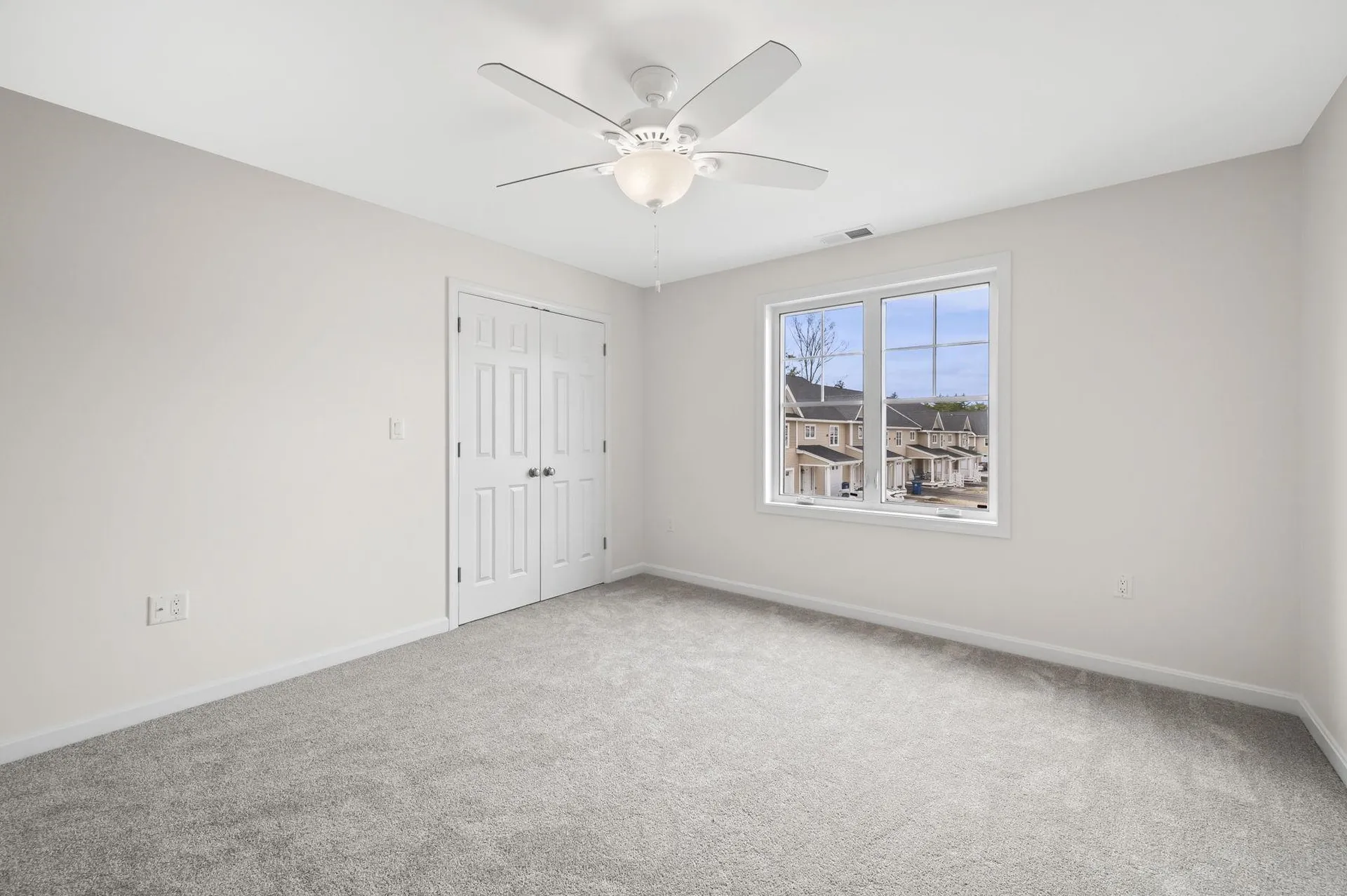 109 Centerwood Way Manchester NH 03102