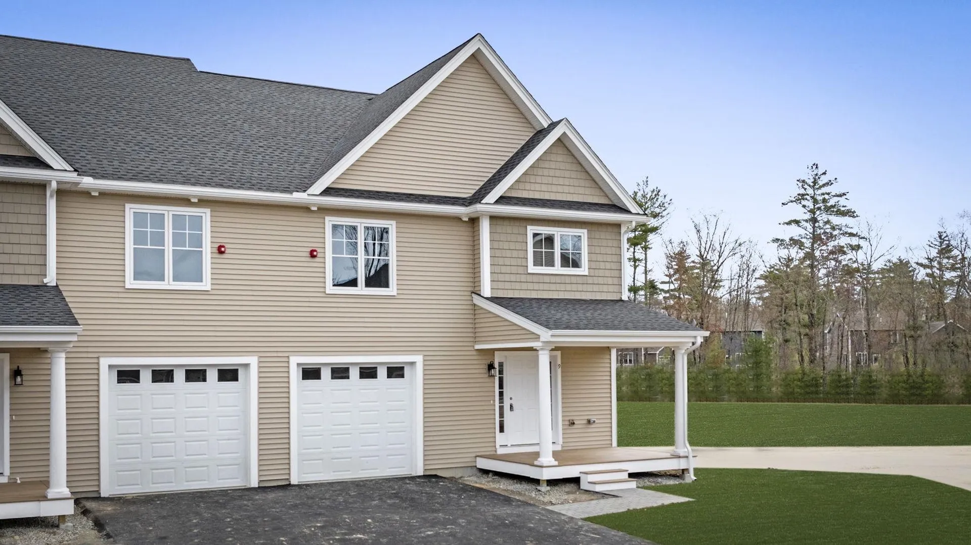 109 Centerwood Way Manchester NH 03102