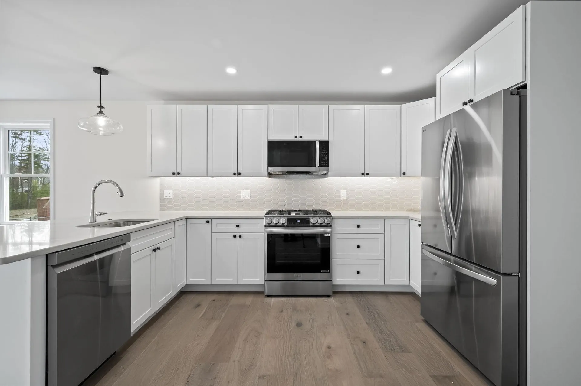 109 Centerwood Way Manchester NH 03102