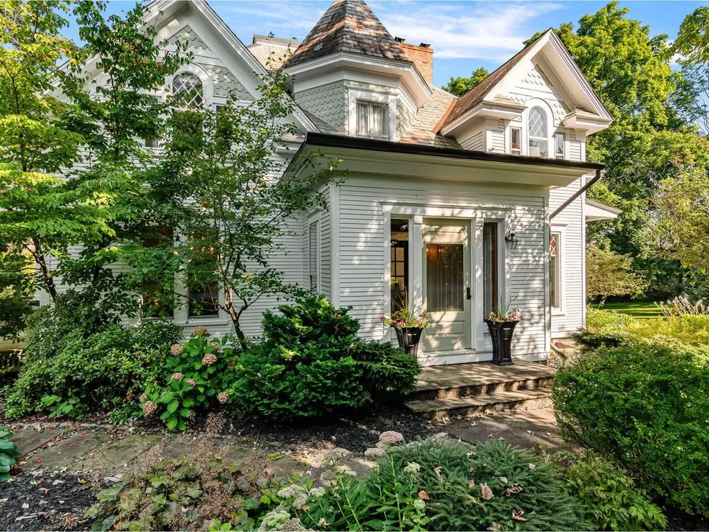 2757 Greenbush Road Charlotte VT 05445